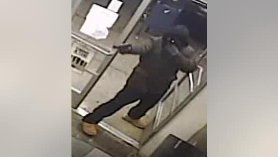 Detroit police need help to ID suspect in double shooting that killed man on Fenkell