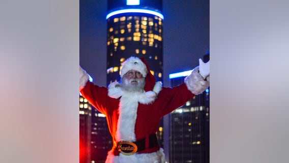 Get your pet's photo with Santa and help shelter dogs in Detroit