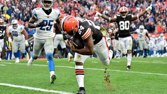 Chubb runs for 130, Browns hold off winless Lions 13-10