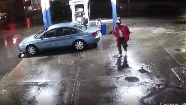 Police looking for driver who hit, killed man crossing W. Chicago in Detroit