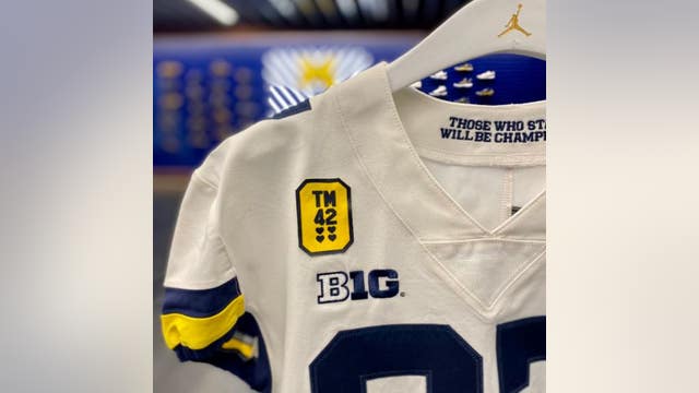 Michigan football team to wear patch honoring Oxford shooting victims in Big 10 title game