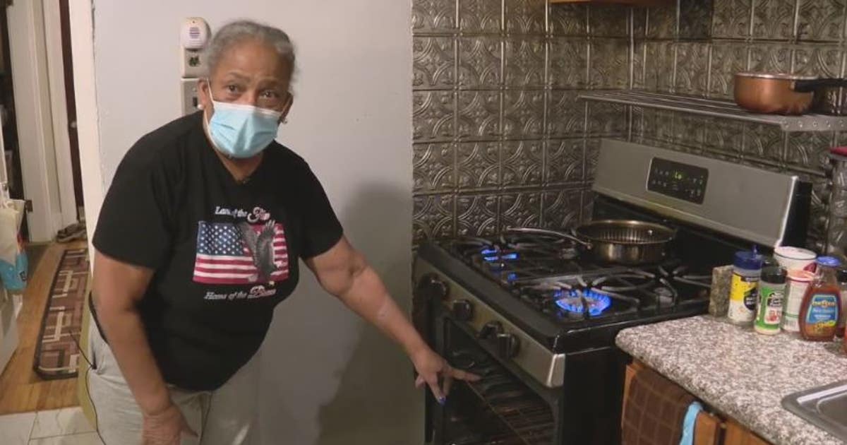 Elderly Detroit woman is living with no heat after summer floods ...