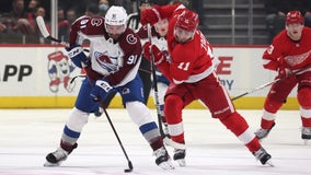 Landeskog scores twice, NHL-leading Avs beat Red Wings 5-2