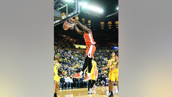 Cockburn, Plummer help No. 15 Illinois beat Michigan 93-85