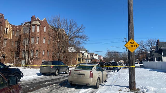 Neighbor finds 2 men shot to death in Detroit house