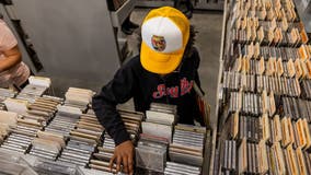 CD sales in US increase for 1st time in nearly 20 years