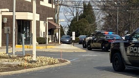 2 in custody after Roseville bank robbery, police chase