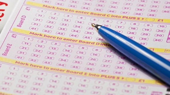 Cheboygan County man wins $1 million from Michigan lottery game