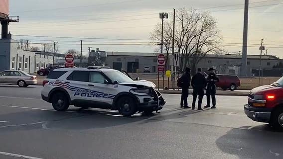 2 hospitalized after Detroit police cruiser rear-ends vehicle in Warren during prisoner transport