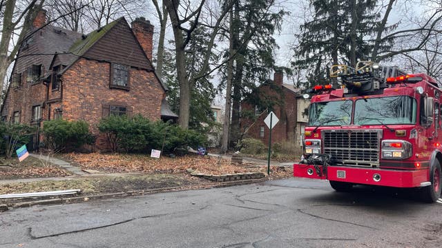 2 firefighters injured Saturday morning on Detroit's west side