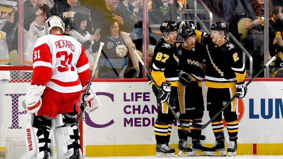 Evgeni Malkin hat trick Pittsburgh Penguins rout Detroit Red Wings 