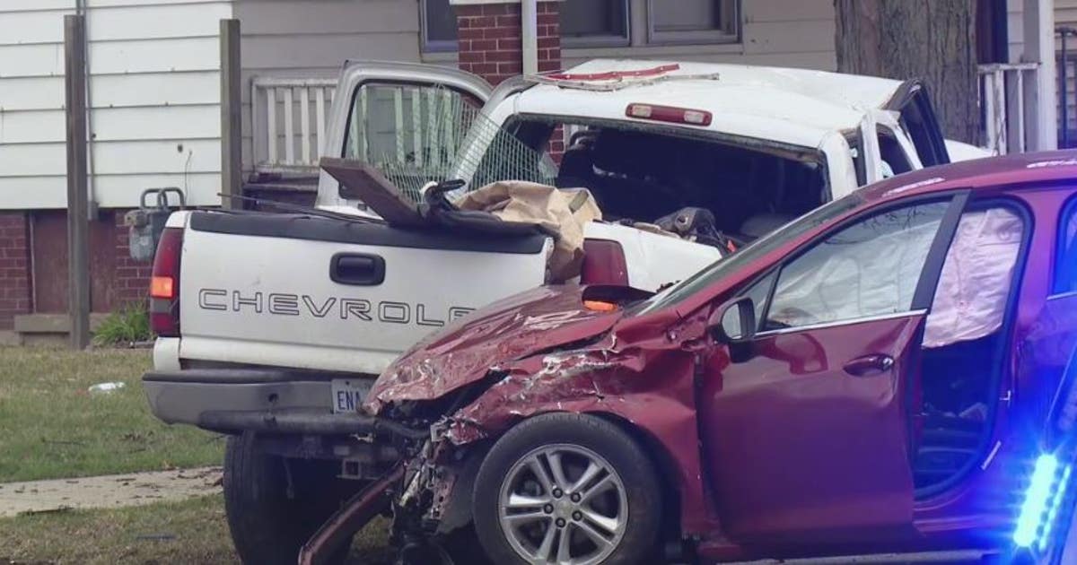 8-year-old among 6 people injured in 2-car crash in Detroit | FOX 2 Detroit