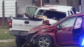 8-year-old among 6 people injured in 2-car crash in Detroit