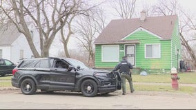 Mom in custody after allegedly stabbing 2-year-old in the chest; Detroit police investigating