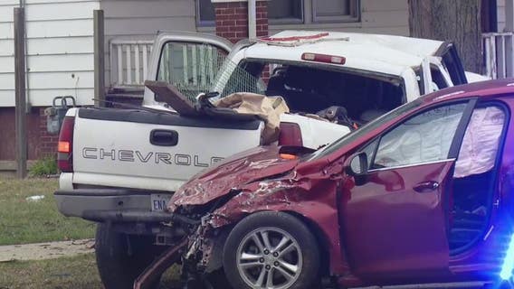 8-year-old among 6 people injured in 2-car crash in Detroit