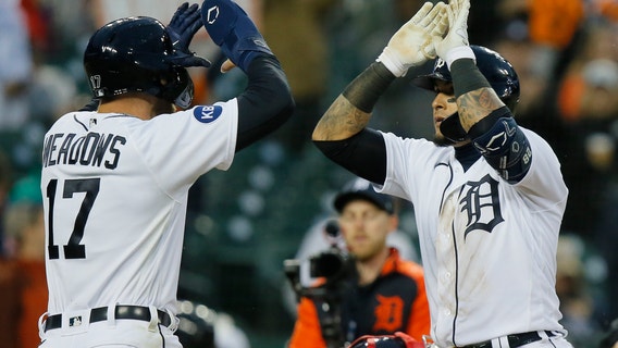 Baez's 2-run HR in 8th lifts Tigers to 3-1 win over Red Sox