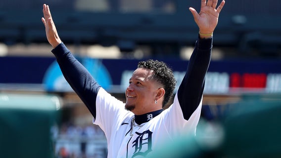 Cabrera reaches 3,000-hit mark, Tigers rout Rockies 13-0