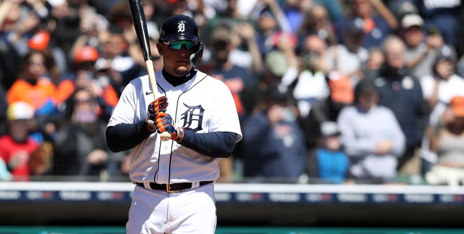 Tigers' Miguel Cabrera takes pregame spin, then gets 2 more hits to close  in on 3,000 