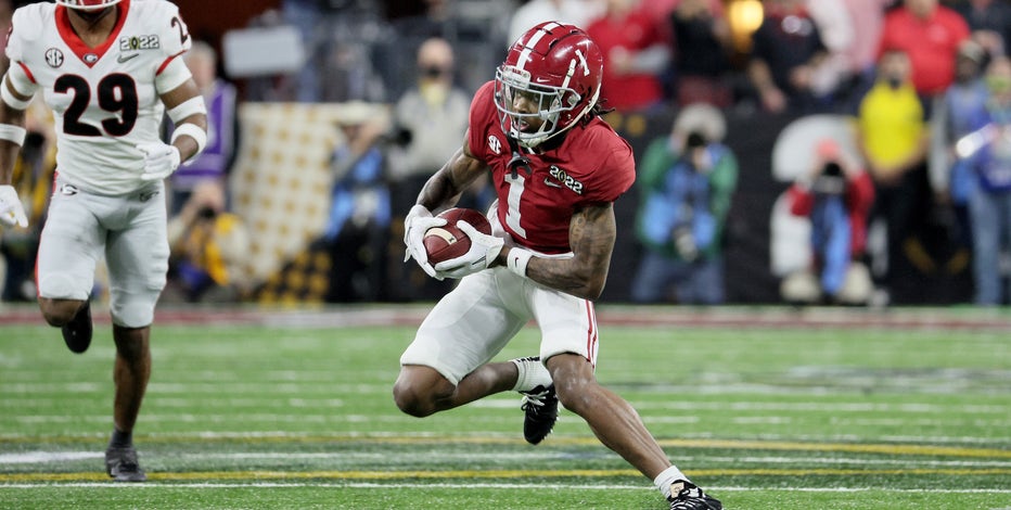 Lions pick Michigan DE Hutchinson at No. 2, trade up to get Alabama WR  Williams Detroit News - Bally Sports