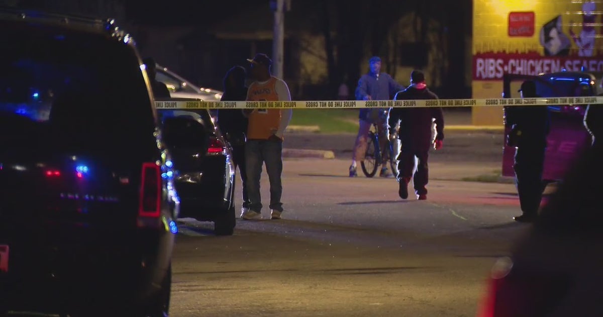 Detroit man shot dead while talking to friend on city's east side | FOX ...