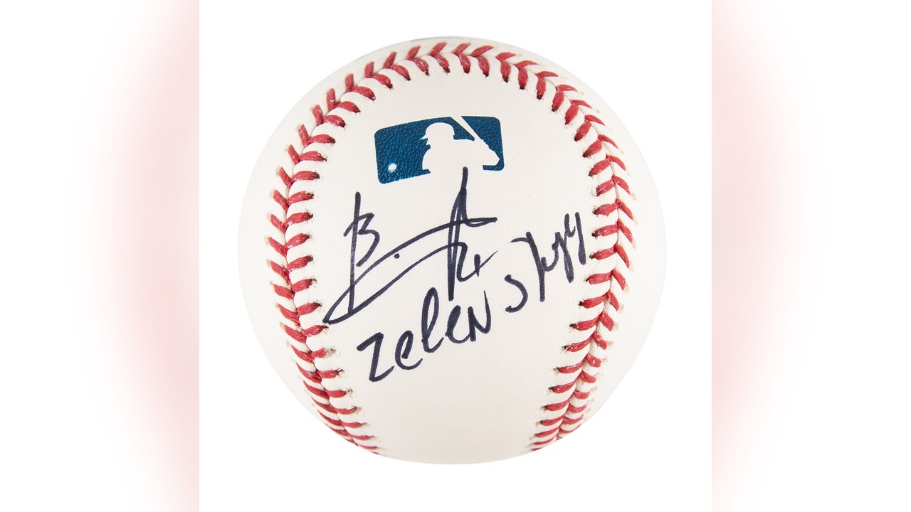 Baseball autographed by Zelenskyy to be sold at auction, proceeds go to Ukraine - FOX 2 Detroit