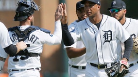 Road teams sweep unusual Athletics-Tigers doubleheader