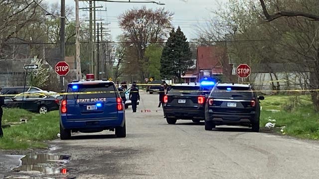 1 dead after drive-by shooter fires at 2 men walking to Detroit store