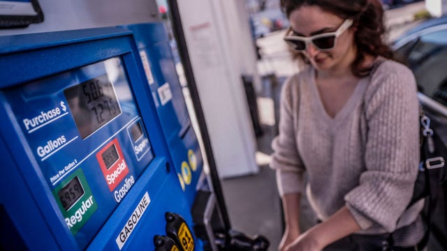 Michigan gas prices fall below $4 a gallon