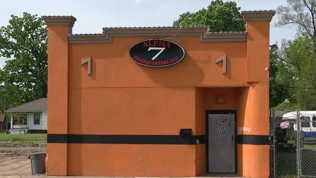 3 men shot while leaving club on Detroit's west side