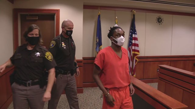 Murder suspect charged in unprovoked shooting appears in court for preliminary hearing