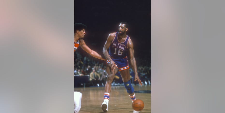 Bob Lanier dead at 73 - Hall of Famer & 8 time NBA All-Star for Detroit  Pistons & Milwaukee Bucks dies after illness