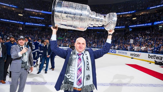 Red Wings hire Lightning's Derek Lalonde as next head coach