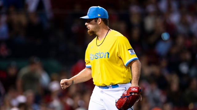 Story's 3-run HR out of Fenway helps Red Sox beat Tigers 5-4