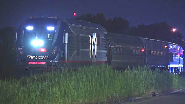 2 killed after car trying to beat train crossing was hit by Amtrak in SW Detroit