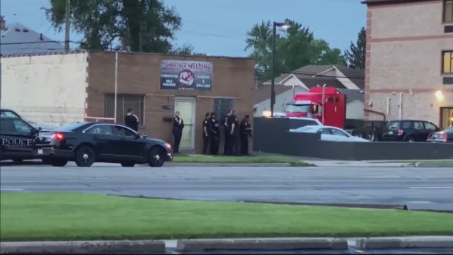 Melvindale police standoff ends at Red Roof Inn