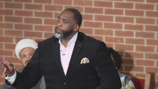 Ex-Detroit Mayor Kwame Kilpatrick makes deal to pay over $800K in restitution, court documents say