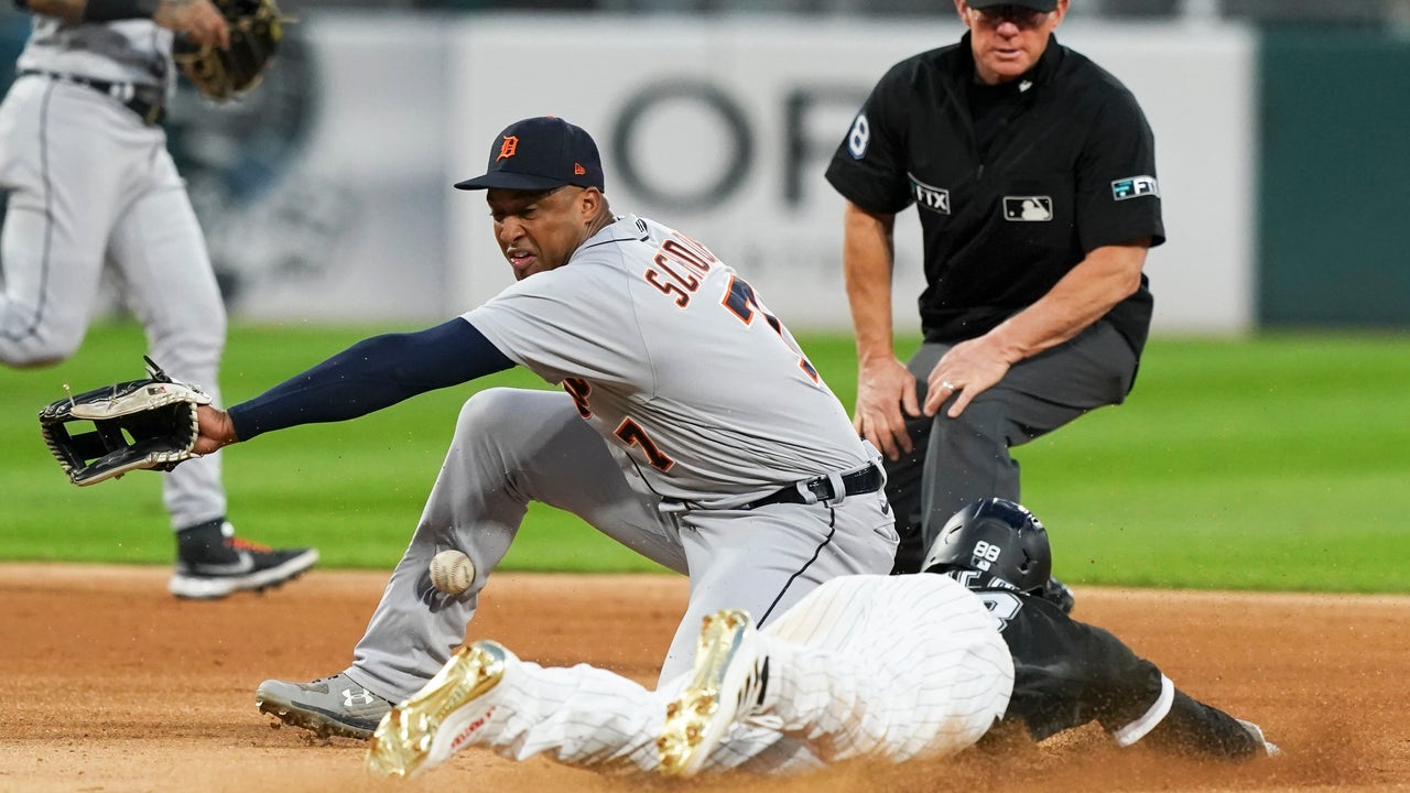 Moncada leads White Sox over Tigers 4-3 in 11 innings