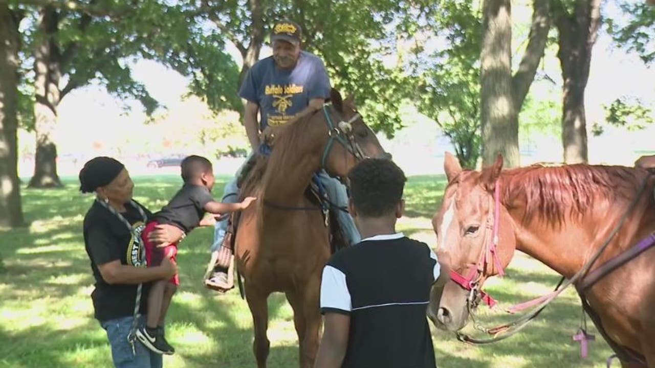 Detroit police, community come together for National Night Out