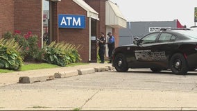 Nervous robber leaves attempt in Livonia, decides to rob Dearborn Heights bank instead