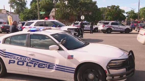 Detroit police officer shot at by carjacking suspects; 2 in custody 1 at large