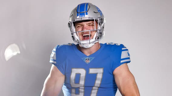 Lions' Aidan Hutchinson wins 2022 Pepsi Rookie of the Year