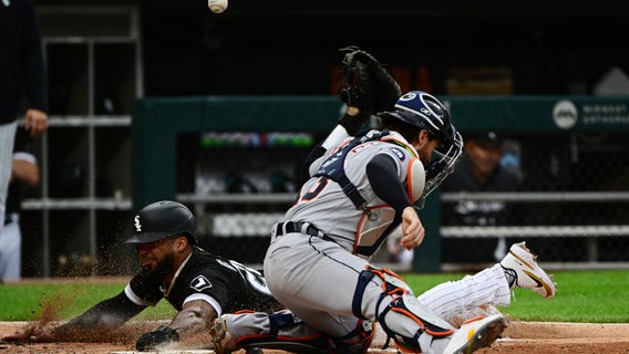 Vaughn hits tiebreaking single, White Sox beat Tigers 6-4