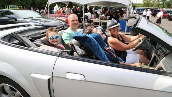 Woodward Dream Cruise: Nonprofit helping people with disabilities enjoy rides in sports cars