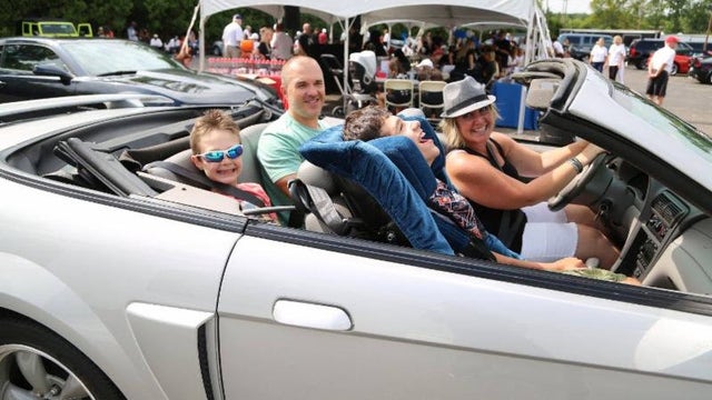 Woodward Dream Cruise: Nonprofit helping people with disabilities enjoy rides in sports cars