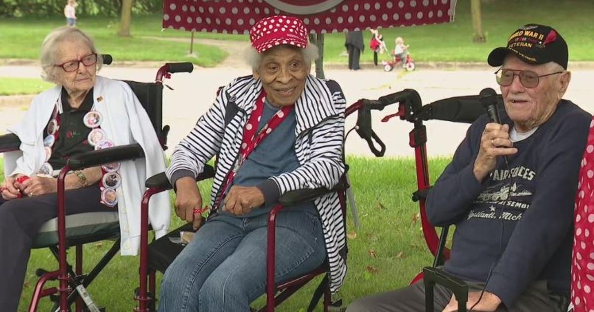 Detroit Riveters Ring a bell: Rosie the Riveters celebrated on Labor Day | FOX 2 Detroit