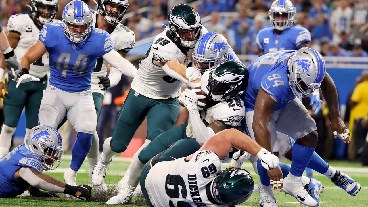 Lions' Walker ejected after swiping at Eagles, hitting Hurts