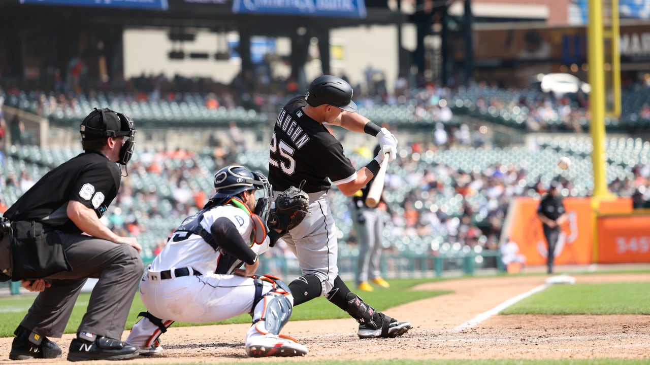 Andrew Vaughn of the Chicago White Sox hits a walk-off three run home  News Photo - Getty Images