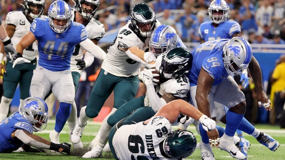 Hurts, Eagles too much for Lions in opener 38-35
