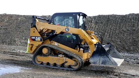 At-large suspect stole construction loader on trailer, led police chase through Monroe County