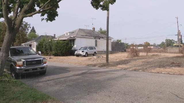 92-year-old won't let Moroun company buy her out of Detroit's Cadillac Heights